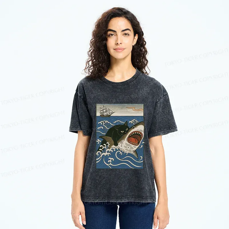 Tokyo-Tiger Cat Hunting Shark Washed T-Shirt