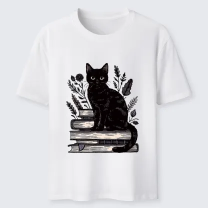 Tokyo-Tiger Books And Cats Classic T-Shirt