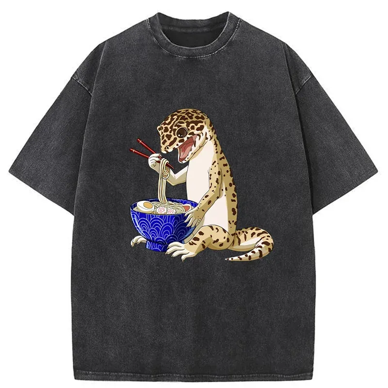 Tokyo-Tiger Gecko Eating Ramen Washed T-Shirt