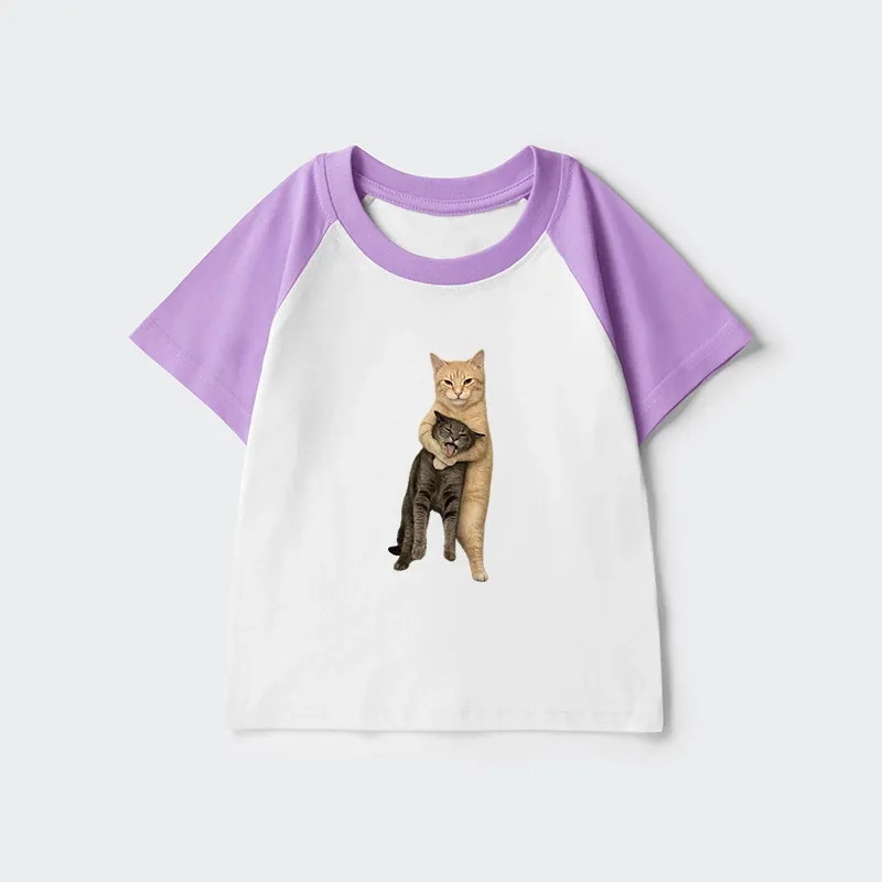 Tokyo-Tiger  Orange Cat’s Tight Embrace Kids Raglan T-shirt