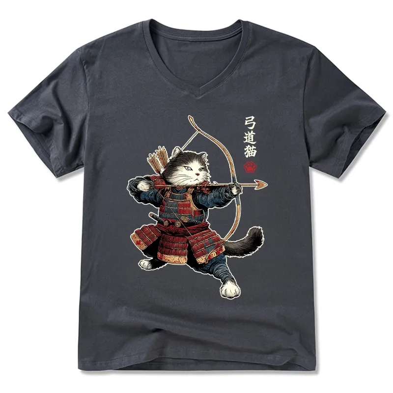 Tokyo-Tiger Kyudo Samurai Cat V-Neck Classic T-Shirt