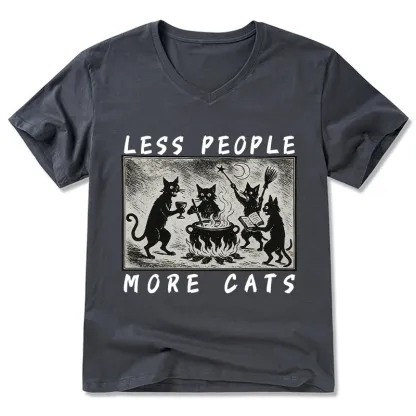 Tokyo-Tiger Cat Sacrifice Ceremony V-Neck Classic T-Shirt