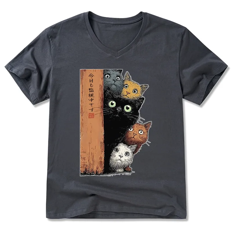 Tokyo-Tiger Five Cats Are Watching You V-Neck Classic T-Shirt