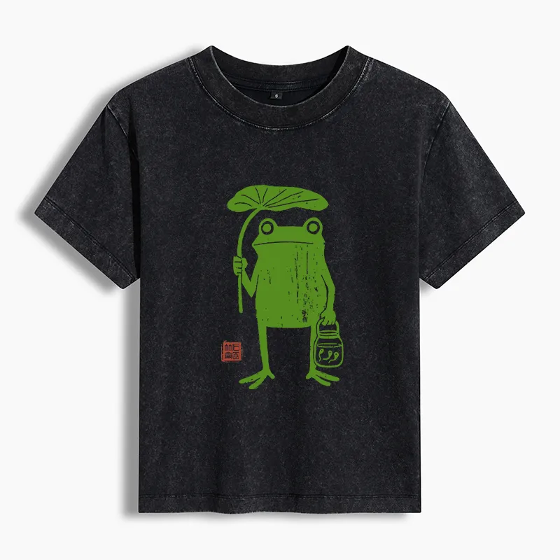 Tokyo-Tiger Frogs Taking Shelter From The Rain Women's Washed T-shirt