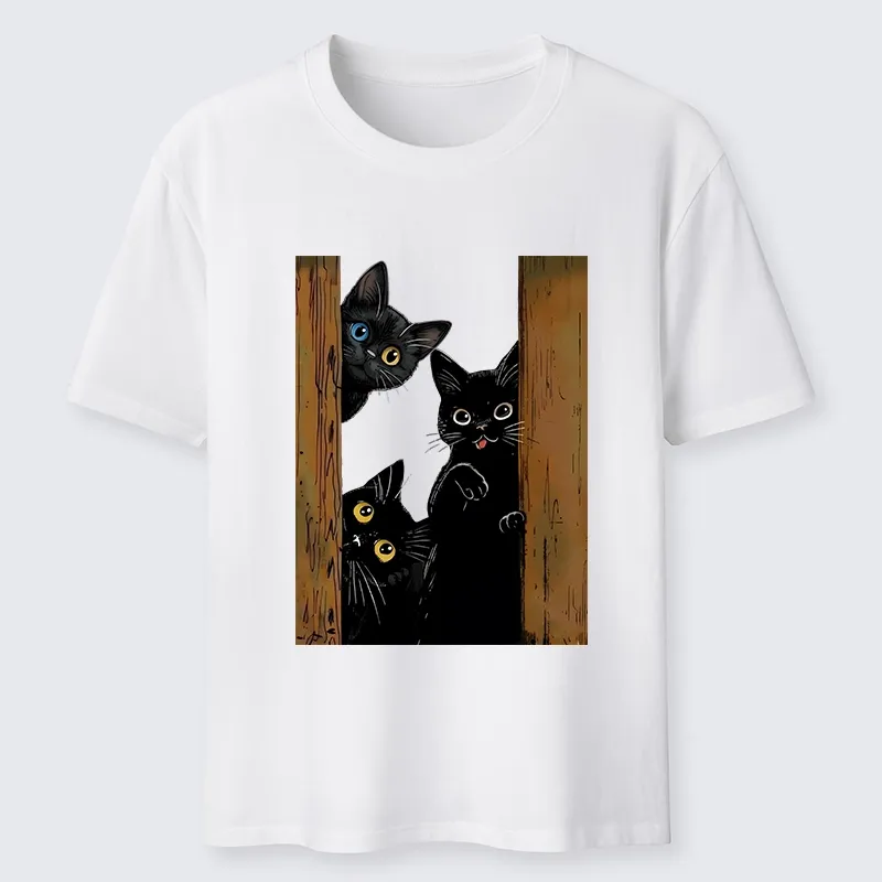 Tokyo-Tiger Funny Cats Spying On You Classic T-Shirt