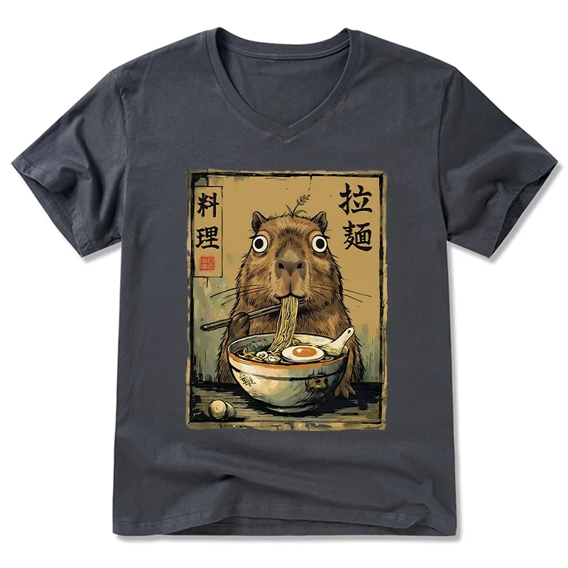Tokyo-Tiger Cute Capybara Eating Ramen V-Neck Classic T-Shirt