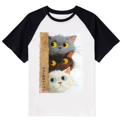 Tokyo-Tiger Three Cute Cats Watch You Raglan T-shirt