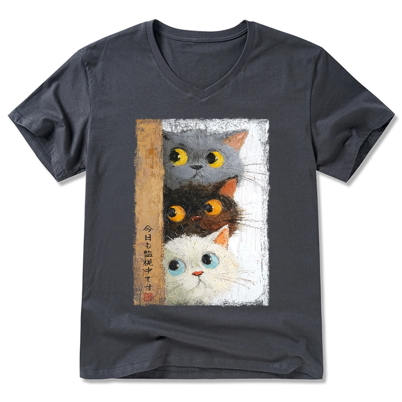 Tokyo-Tiger Three Cute Cats Watch You V-Neck Classic T-Shirt