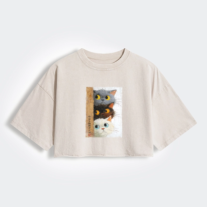 Tokyo-Tiger Three Cute Cats Watch You Women's Washed Crop T-Shirt