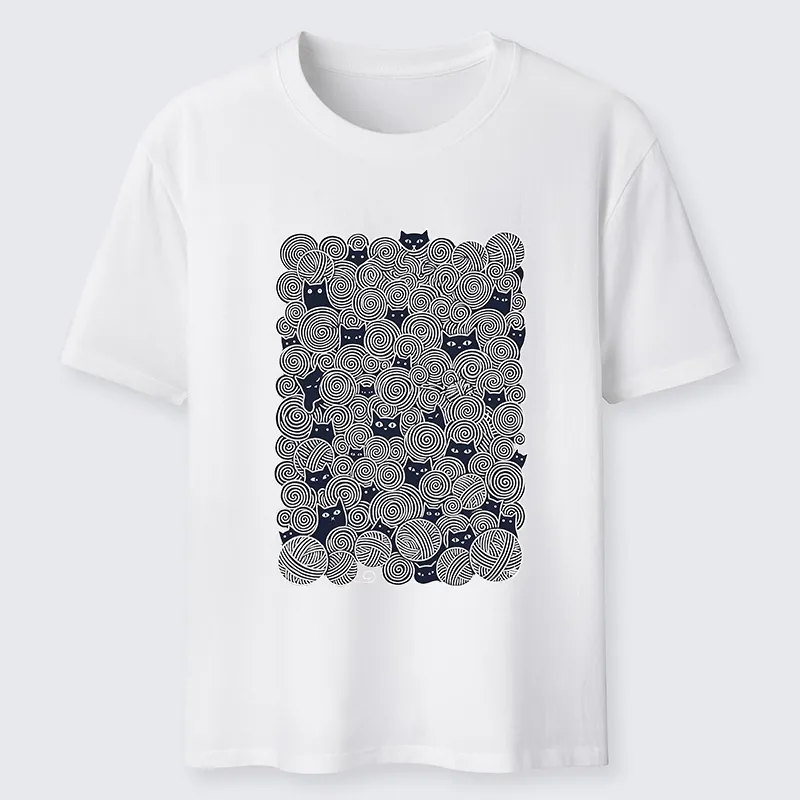 Tokyo-Tiger Tiny Black Cats Hide In Yarn Balls Classic T-Shirt