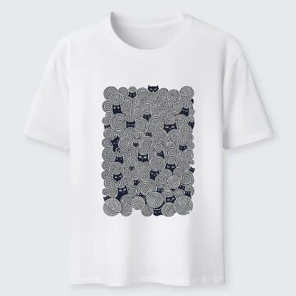 Tokyo-Tiger Tiny Black Cats Hide In Yarn Balls Classic T-Shirt