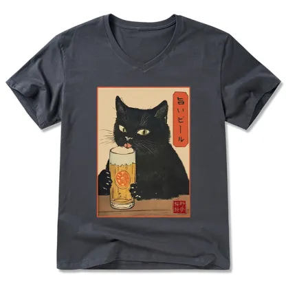Tokyo-Tiger Cat Holding A Glass Of Beer V-Neck Classic T-Shirt