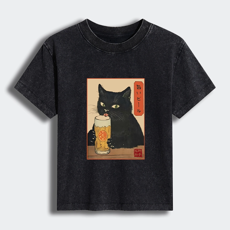 Tokyo-Tiger Cat Holding A Glass Of Beer Women's Washed T-shirt