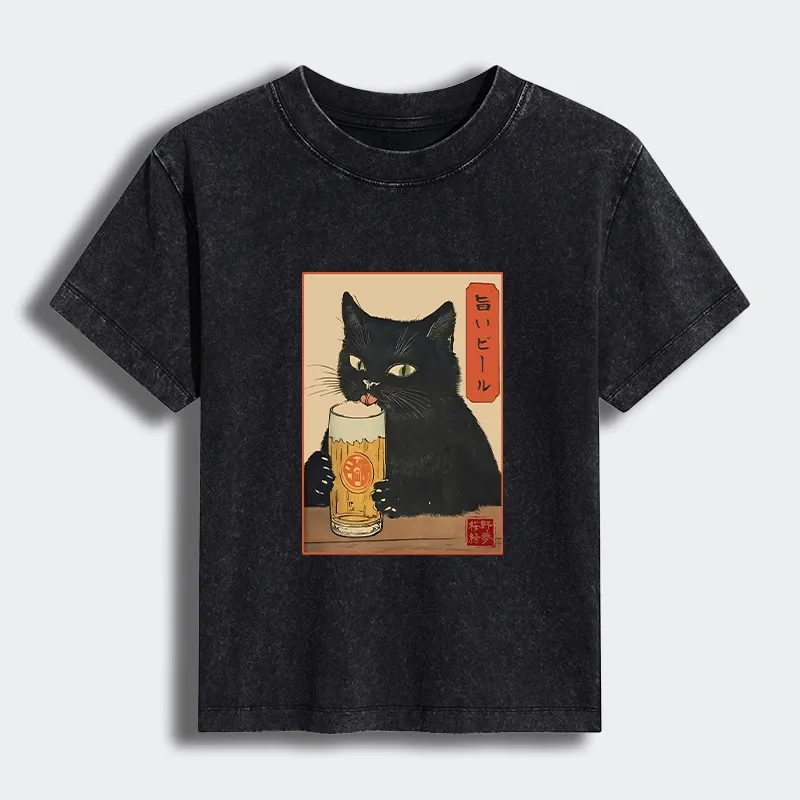 Tokyo-Tiger Cat Holding A Glass Of Beer Women's Washed T-shirt