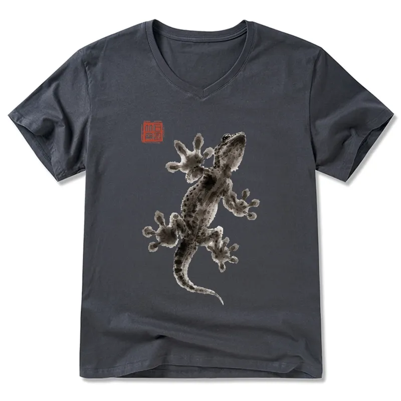 Tokyo-Tiger Minimal Asian Ink Brush Gecko Vibe V-Neck Classic T-Shirt