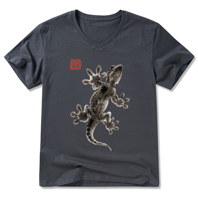 Tokyo-Tiger Minimal Asian Ink Brush Gecko Vibe V-Neck Classic T-Shirt
