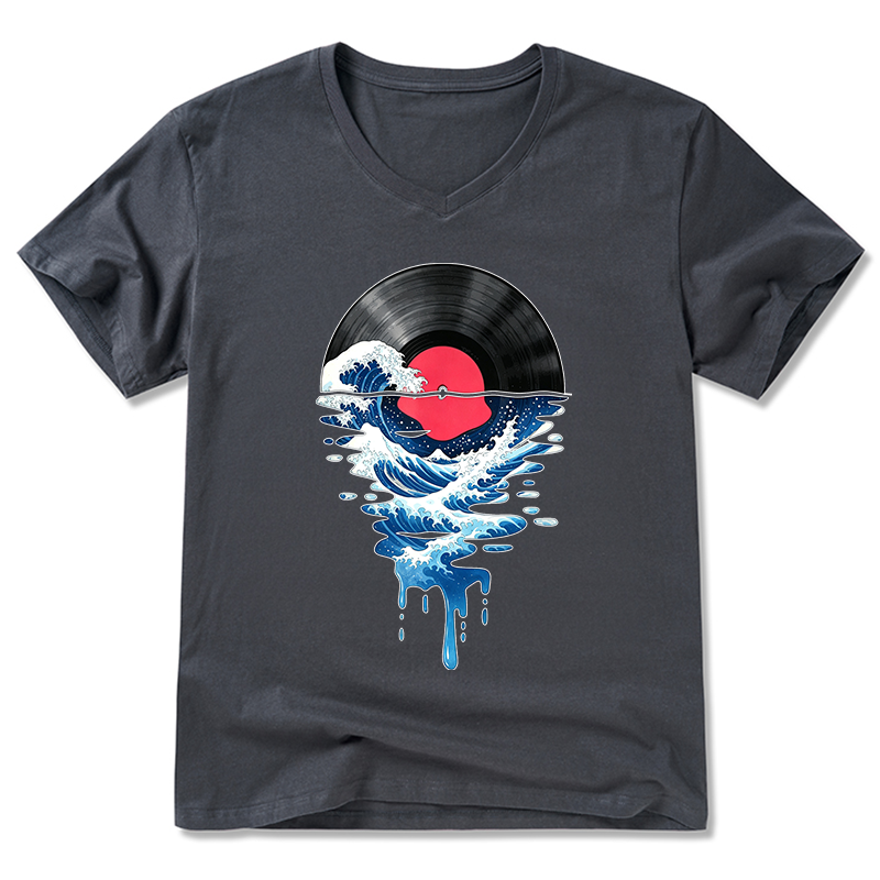 Tokyo-Tiger Vinyl Records And Waves V-Neck Classic T-Shirt