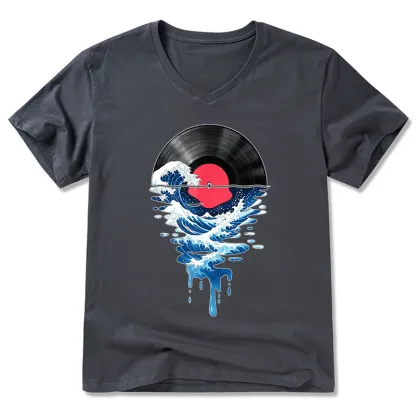 Tokyo-Tiger Vinyl Records And Waves V-Neck Classic T-Shirt