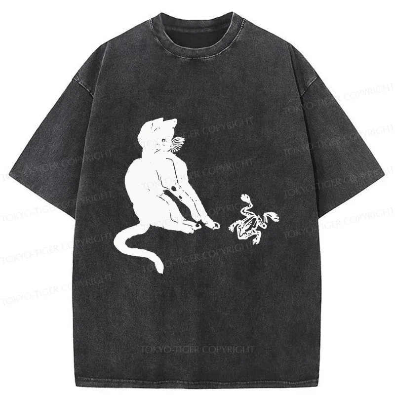 Tokyo-Tiger Cat Plays With Frog Washed T-Shirt