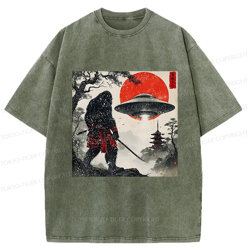 Tokyo-Tiger Bigfoot Vs Alien Washed T-Shirt