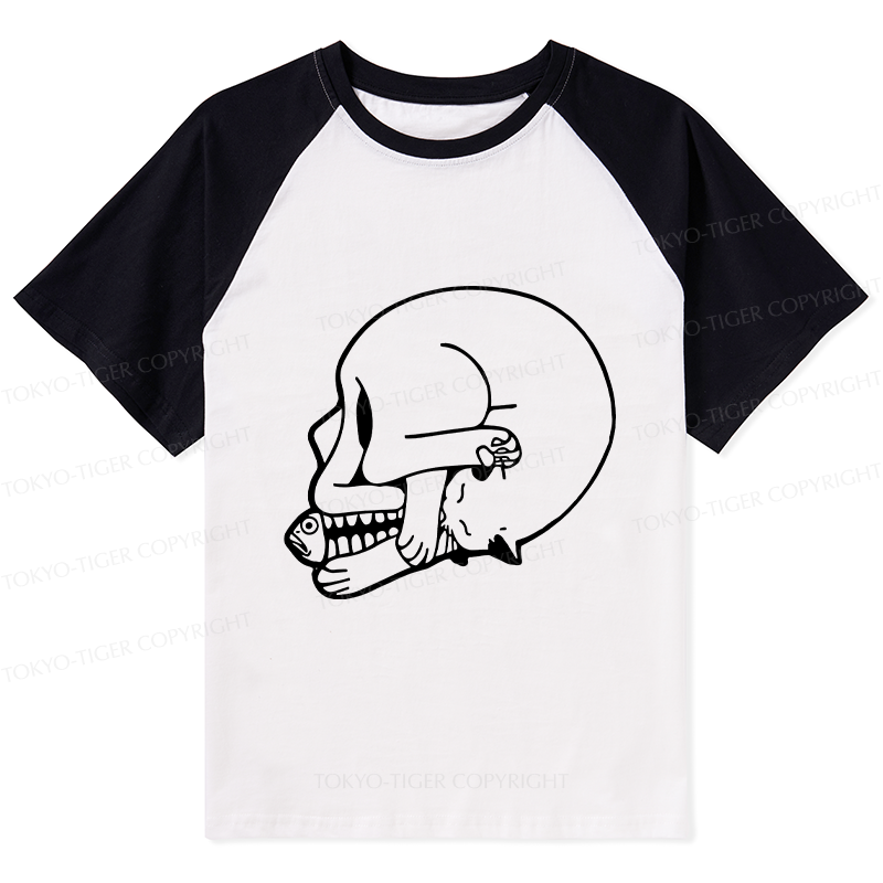 Tokyo-Tiger Funny Cat Eating Fish Raglan T-shirt