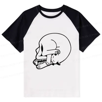 Tokyo-Tiger Funny Cat Eating Fish Raglan T-shirt