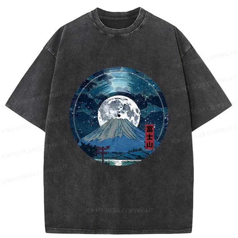 Tokyo-Tiger Mount Fuji Under The Aurora Washed T-Shirt