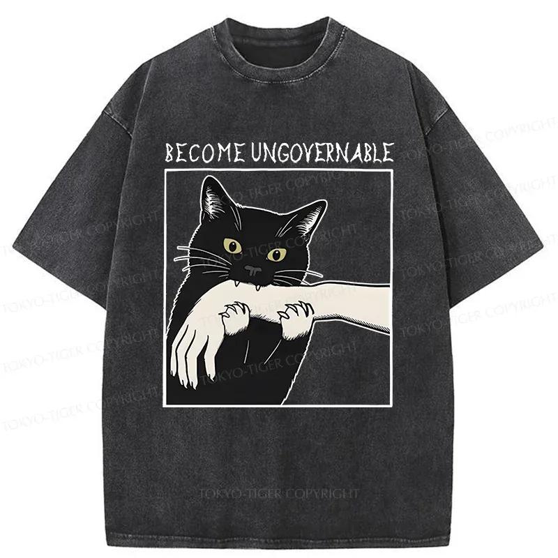 Tokyo-Tiger Black Cat Biting Washed T-Shirt