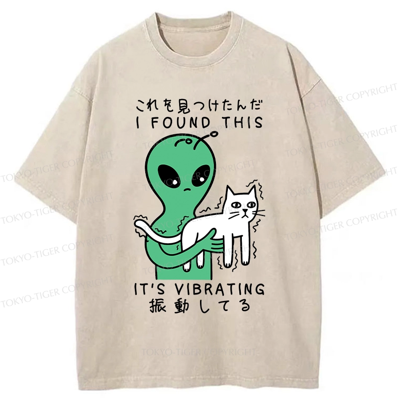 Tokyo-Tiger Alien Holding A Vibrating Cat Funny Washed T-Shirt