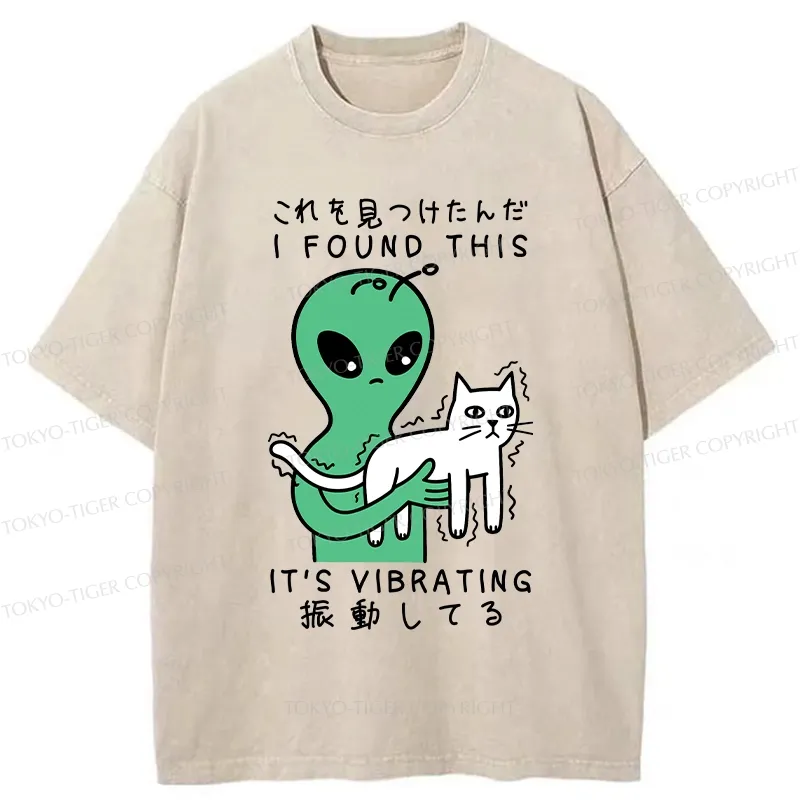 Tokyo-Tiger Alien Holding A Vibrating Cat Funny Washed T-Shirt