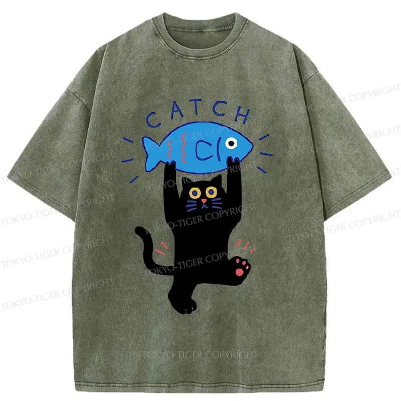 Tokyo-Tiger Cat Catching Fish Washed T-Shirt