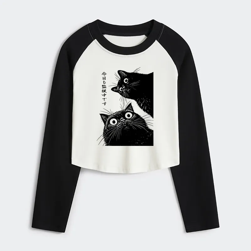 Tokyo-Tiger The Cat Is Watching Today Women's Crop Raglan T-Shirt