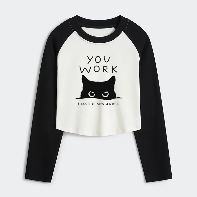 Tokyo-Tiger A Cat That Spies Women's Crop Raglan T-Shirt