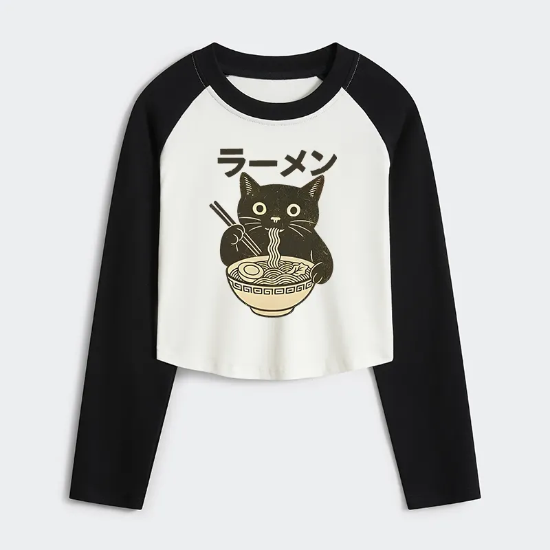 Tokyo-Tiger Simple Black Cat Eating Ramen Women's Crop Raglan T-Shirt
