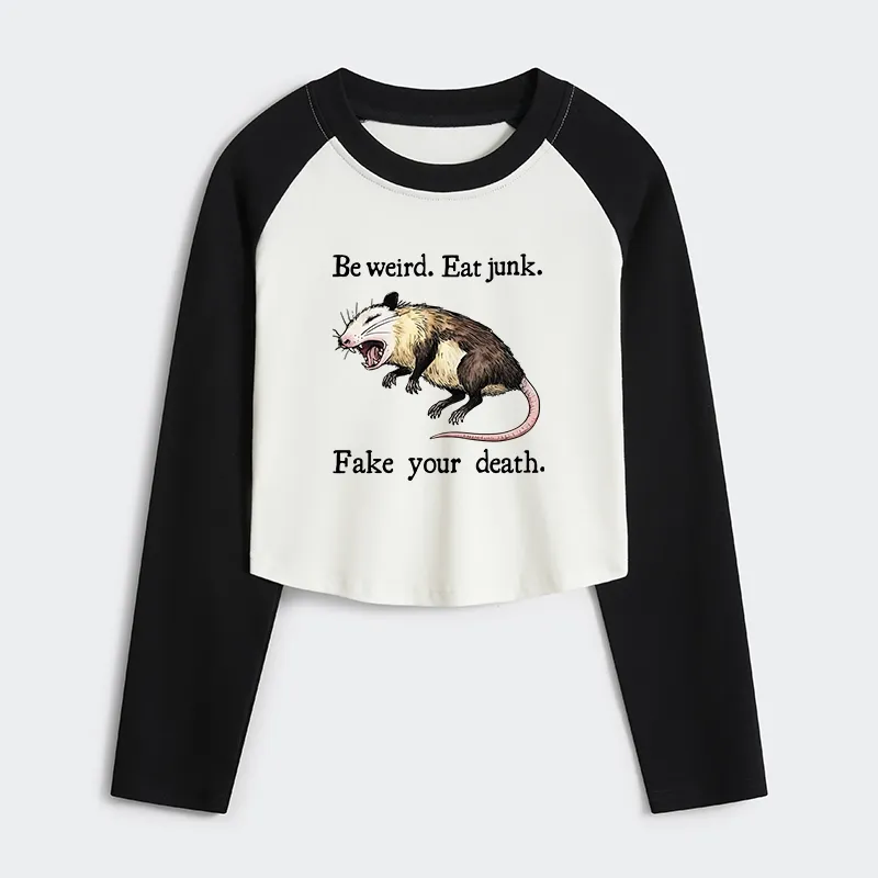 Tokyo-Tiger Possum Playing Dead Women's Crop Raglan T-Shirt