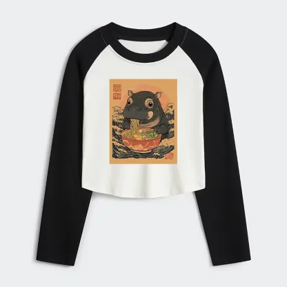 Tokyo-Tiger Moo Deng Eat Ramen Women's Crop Raglan T-Shirt