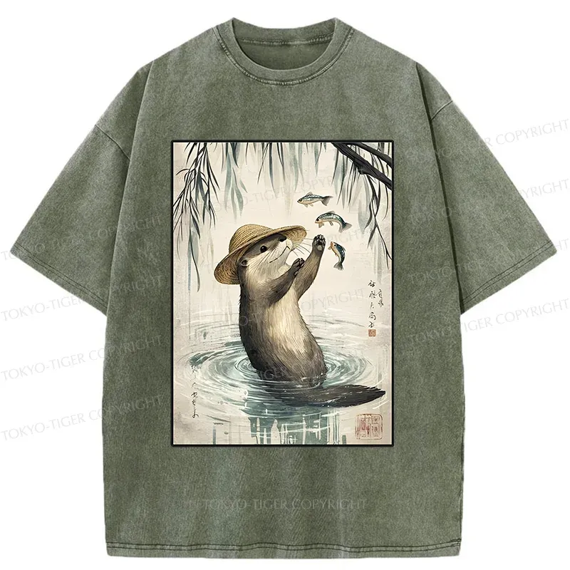 Tokyo-Tiger Otter Catching Fish Washed T-Shirt