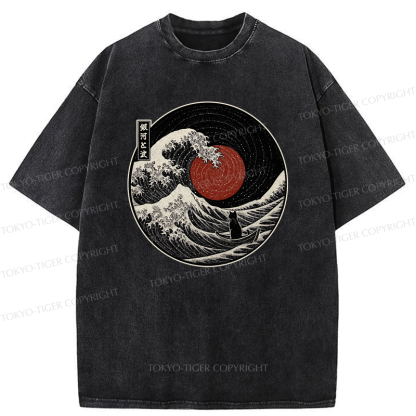 Tokyo-Tiger The Solitary Wanderer Cat Washed T-Shirt