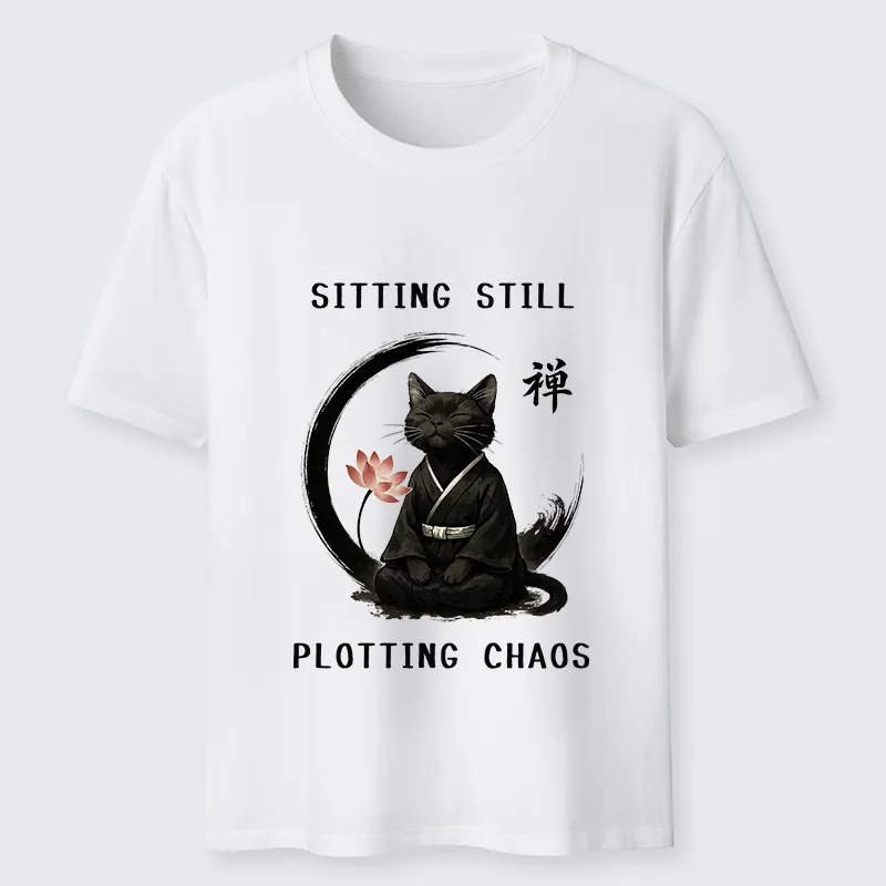 Tokyo-Tiger Sitting still  plotting chaos Calming Zen Cat Funny Classic T-Shirt
