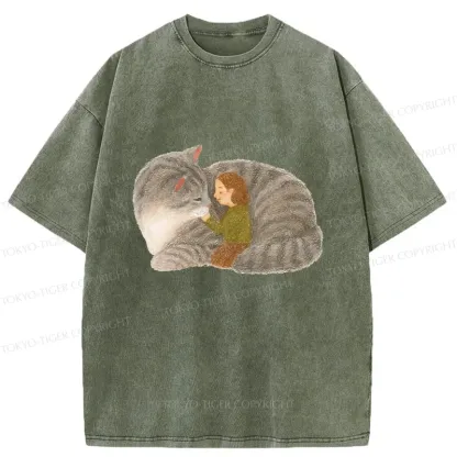 Tokyo-Tiger Girl Hugging Cat Washed T-Shirt