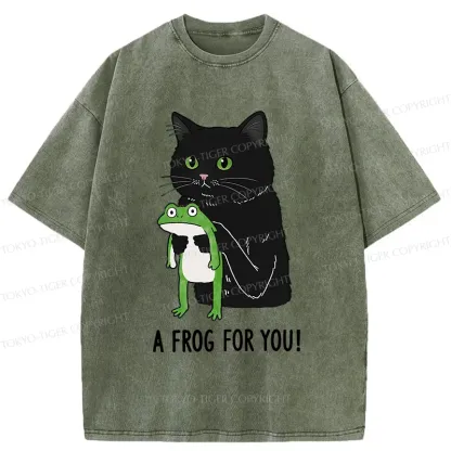Tokyo-Tiger Cat Holding Frog Washed T-Shirt