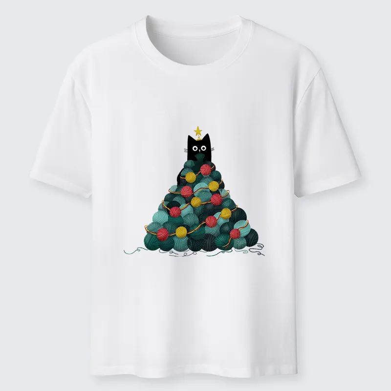 Tokyo-Tiger Yarn Christmas Tree Cat Classic T-Shirt