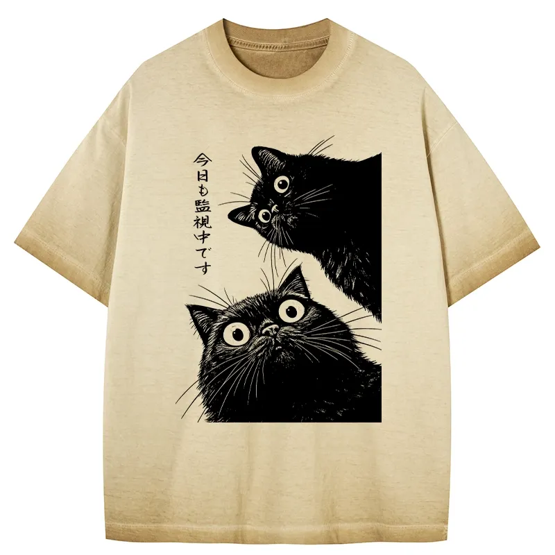 Tokyo-Tiger The Cat Is Watching Today Gradient Washed T-Shirt