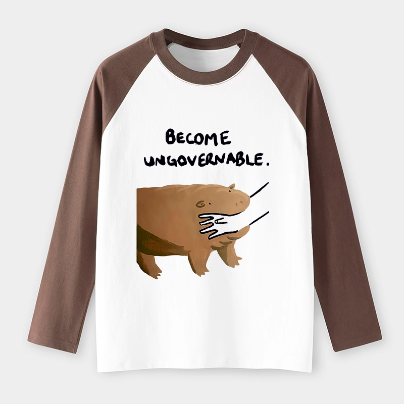 Tokyo-Tiger Moo Deng Bites Someone's Arm Raglan Long Sleeve T-shirt