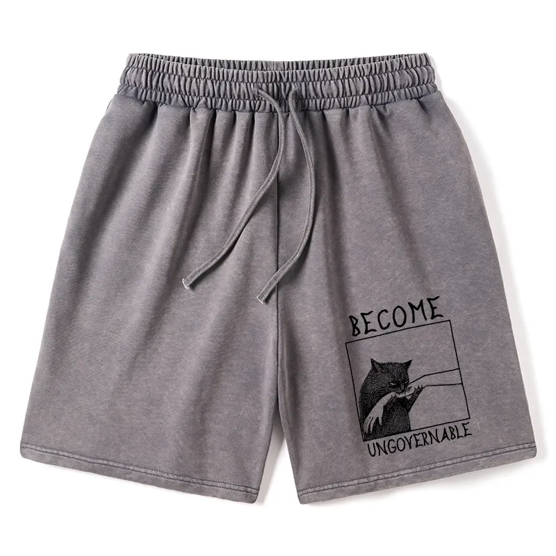 Tokyo-Tiger Cat Biting Arm Washed Shorts