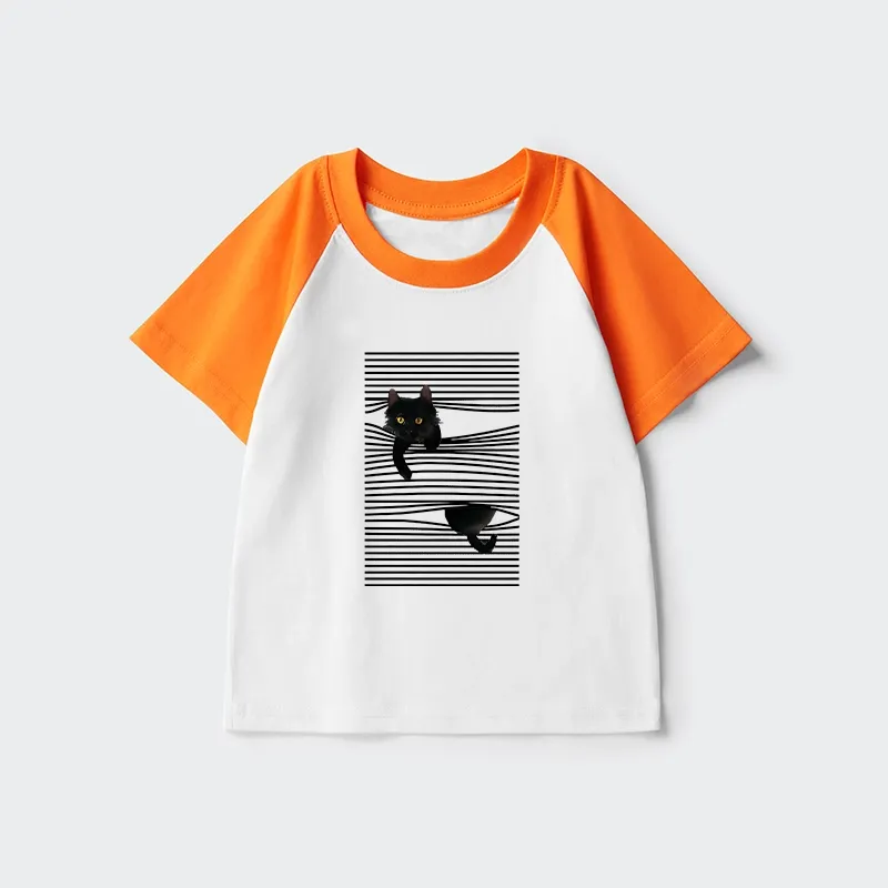 Tokyo-Tiger Cat Scratching Curtain Kids Raglan T-shirt