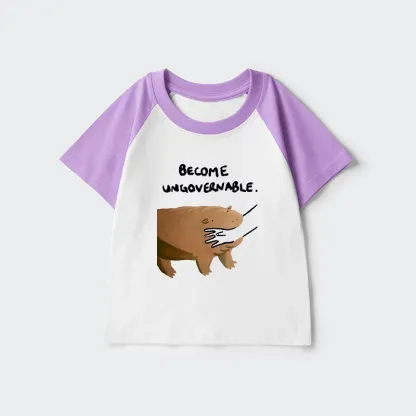 Tokyo-Tiger Moo Deng Bites Someone's Arm Kids Raglan T-shirt