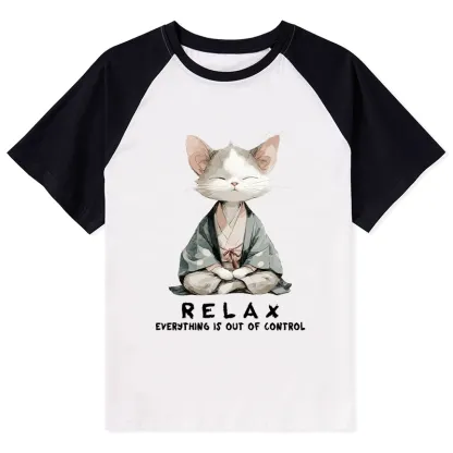 Tokyo-Tiger Zen Cat Relaxation，Everything's Out Of Control Raglan T-shirt