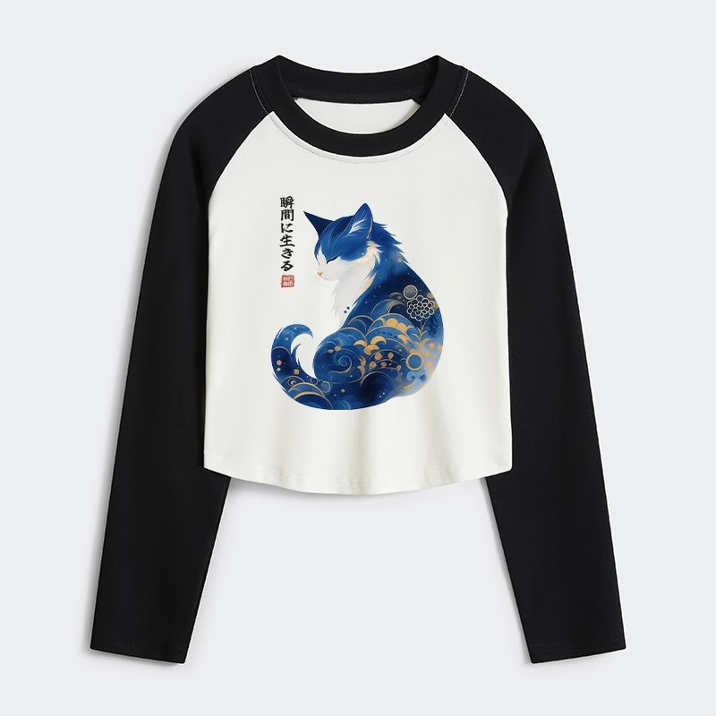 Tokyo-Tiger Retro Zen Cat: Living the Present Women's Crop Raglan T-Shirt