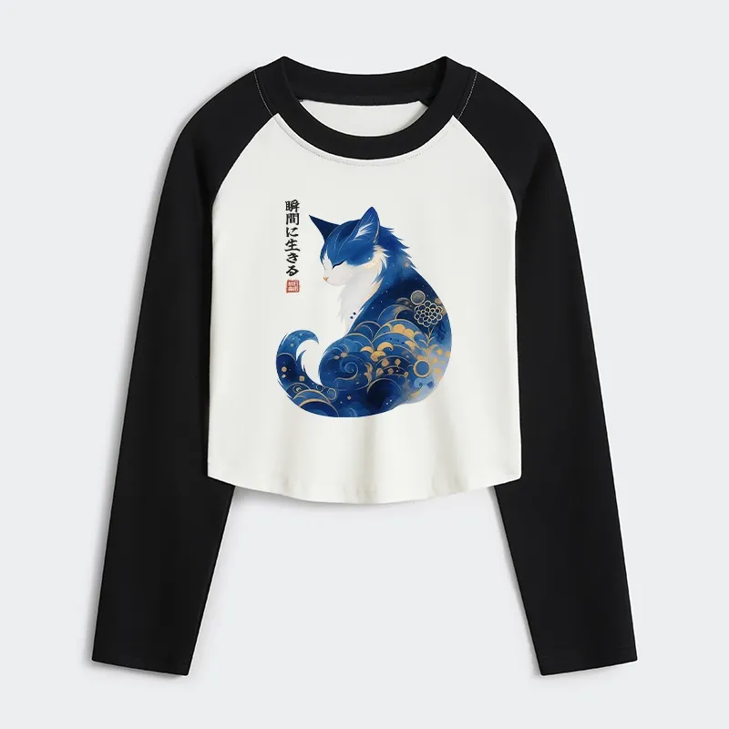 Tokyo-Tiger Retro Zen Cat: Living the Present Women's Crop Raglan T-Shirt